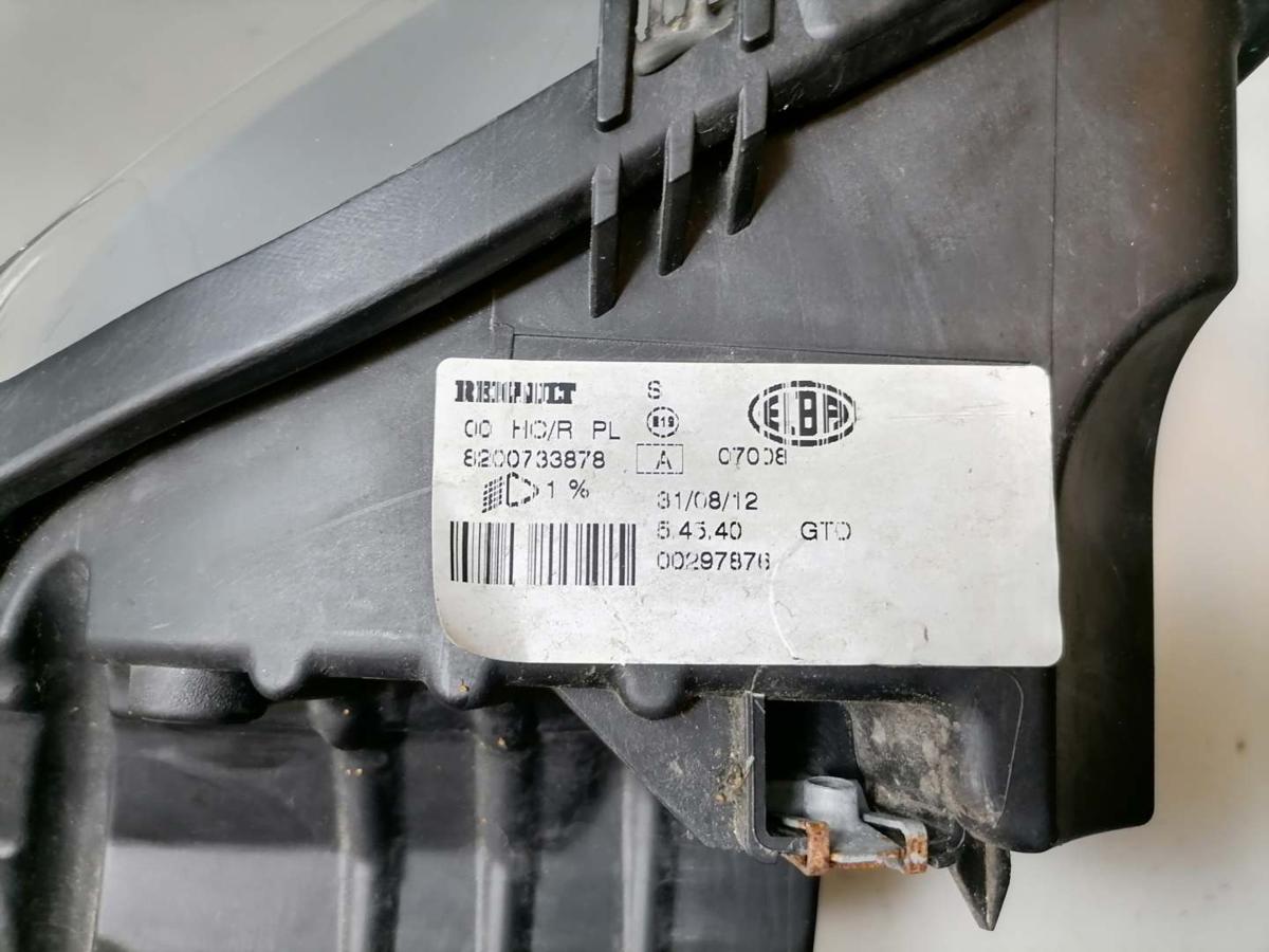 Dacia Sandero 1 original Scheinwerfer vorn links Halogen Bj.2012 Dacia Sandero 1 original Scheinwerfer vorn links Halogen Bj.2012